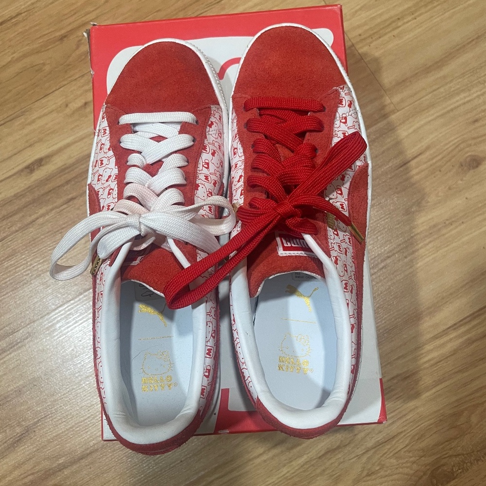 Hello Kitty Pumas 8.5